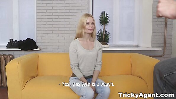Maizina volo Rosiana modely amin`ny boobies sandoka te mafana anal firaisana ara-nofo