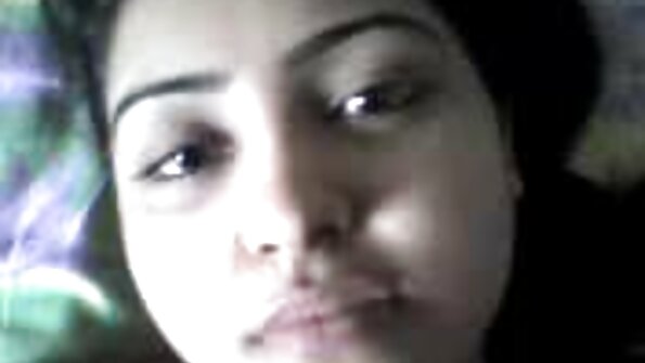 Ity brunette mahafatifaty ity dia tia mivembena any ivelany